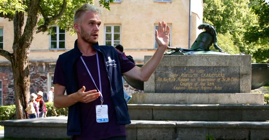 Suomenlinna: Guided Walking Tour with an Authorized Guide - Stop Three: Piper’s Park and the Quiet Corners You Might Miss