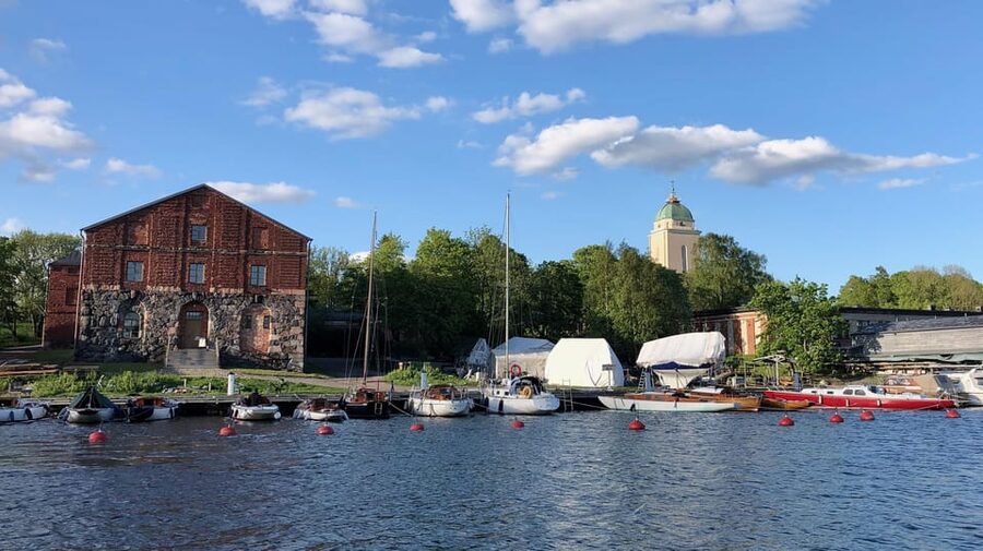 Suomenlinna tour in French with Doro - Quick value check: what you get for $29 plus the ferry