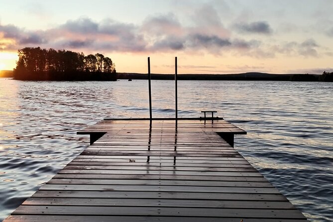 Traditional Finnish Sauna and Ice Swimming in Rovaniemi - Scenery, Northern Lights, and the Winter View You Get While Cooling Off