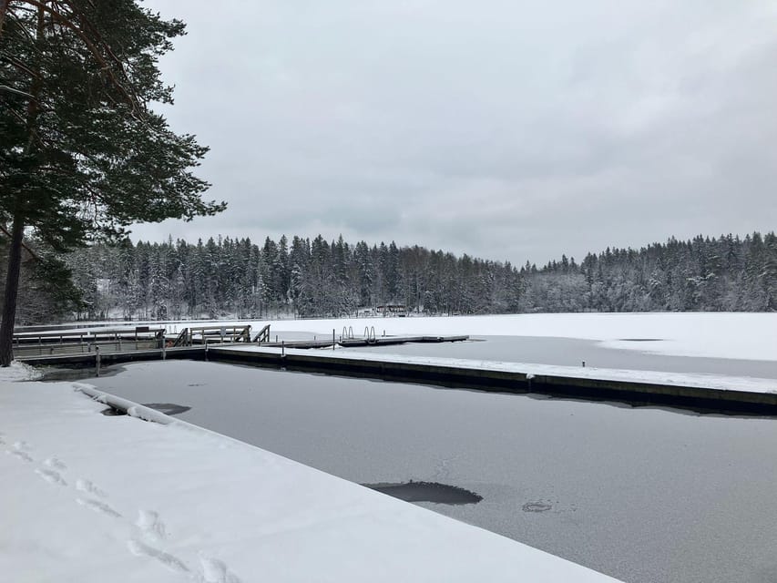 Traditional smoke sauna experience and national park visit - Open-Fire Campfire Break With Finnish Snacks and Berry Juice