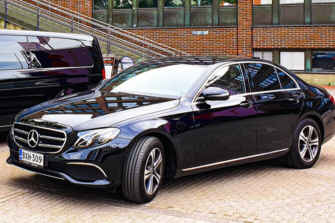 VIP Airport Transfer by new cars in Helsinki - Vehicle choices in Helsinki: Mercedes comfort and luggage reality
