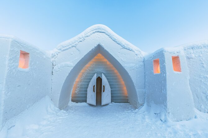 Visiting package: Guided Tour at Arctic Snow Hotel - Stop 1 at Arctic SnowHotel and Glass Igloos: what the guide covers