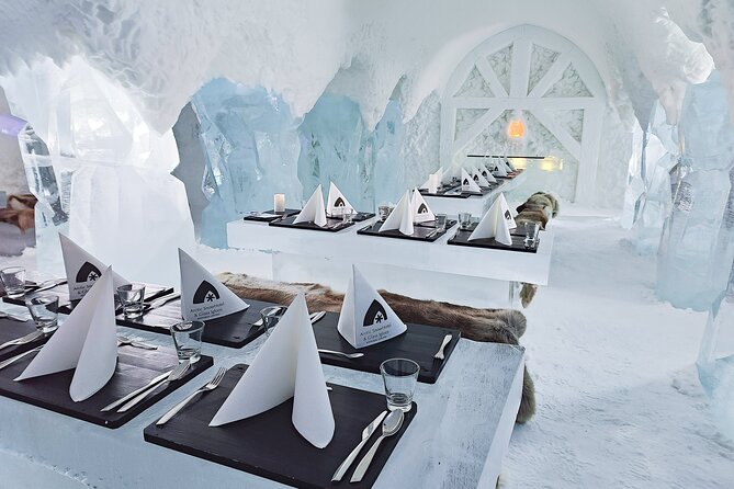 Visiting package: Guided Tour at Arctic Snow Hotel - The guided pace and the room crowd problem you should plan for
