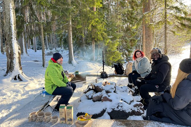 Winter Wonderland Hike in a National Park - What to pack when winter boots are included