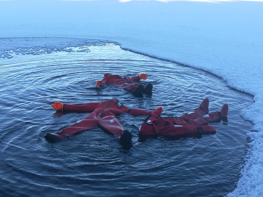 Ylläs: Lake Ylläsjärvi Ice-Floating Experience - From stepping in to learning to float: easy, guided, and very specific