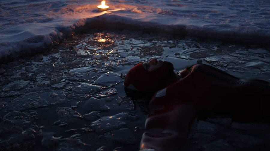 Ylläs: Northern Lights Ice-Floating Experience with Transfer - Key things to know before you go