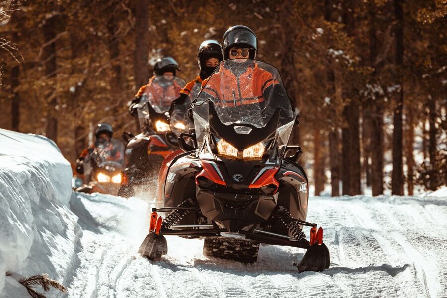 Ylläs: Snowmobiling ABC - The 15 km ride: snowy forests, frozen lakes, and swampy winter ground